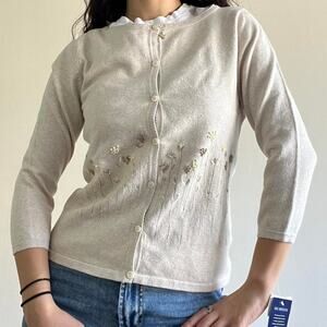 Beige NWT 90s embroidered cardigan
